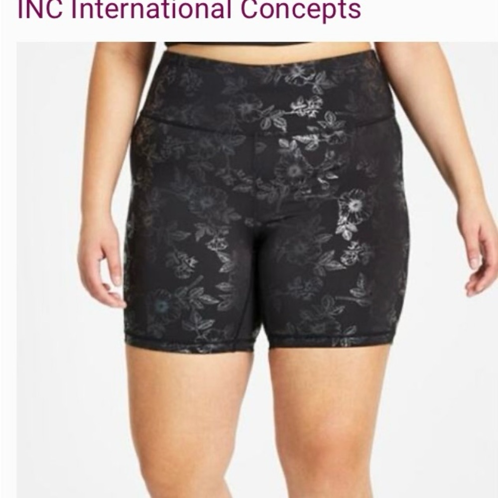 NEW I.N.C. International Concepts Black Floral Compression Bike Shorts Womens 1X